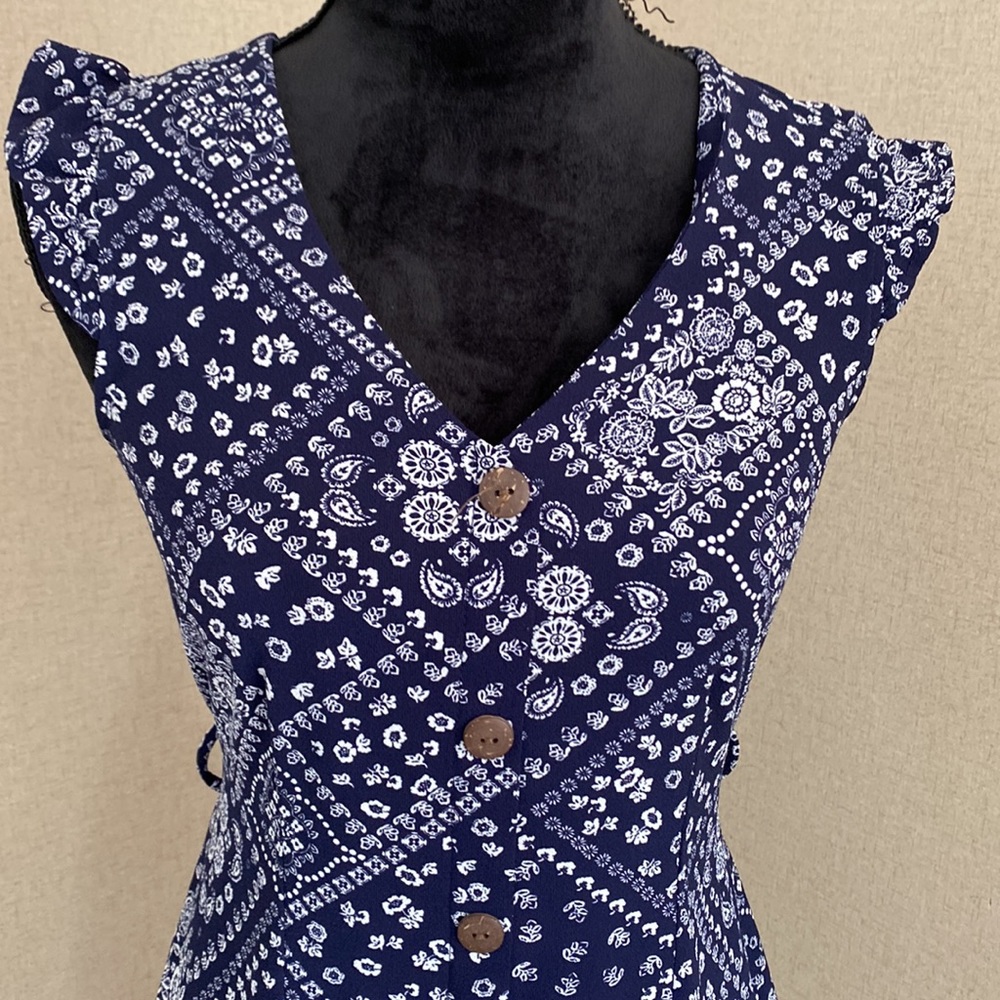 Monteau Los Angles Dress size small - Picture 2 of 7